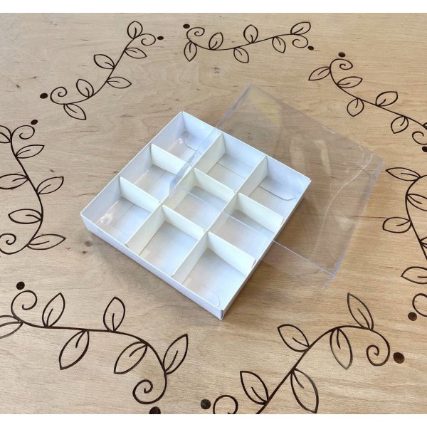 Коробка PET 150×150×30 з вкладкою на 9 комірок